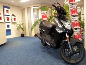 Rijschool Van Hees Bromfietsopleiding (spoedcursus)